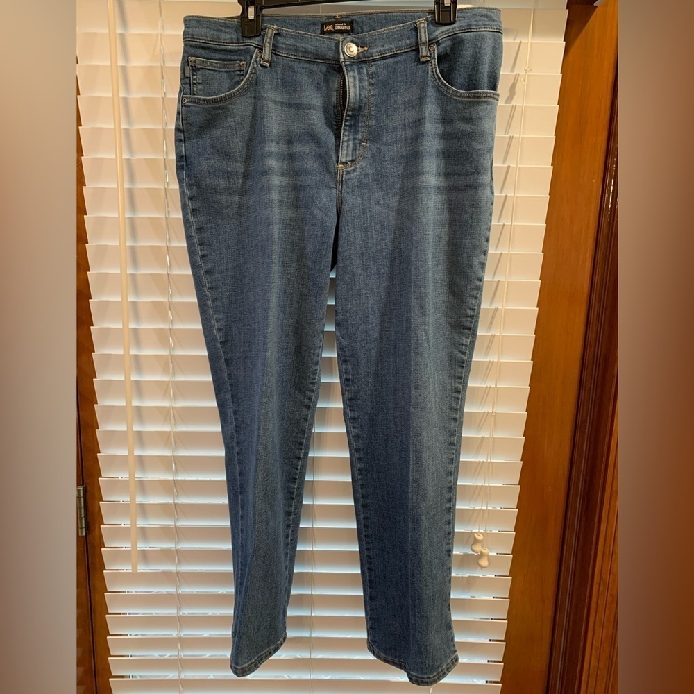 Lee Relaxed Straight Leg Jeans Size 14Short